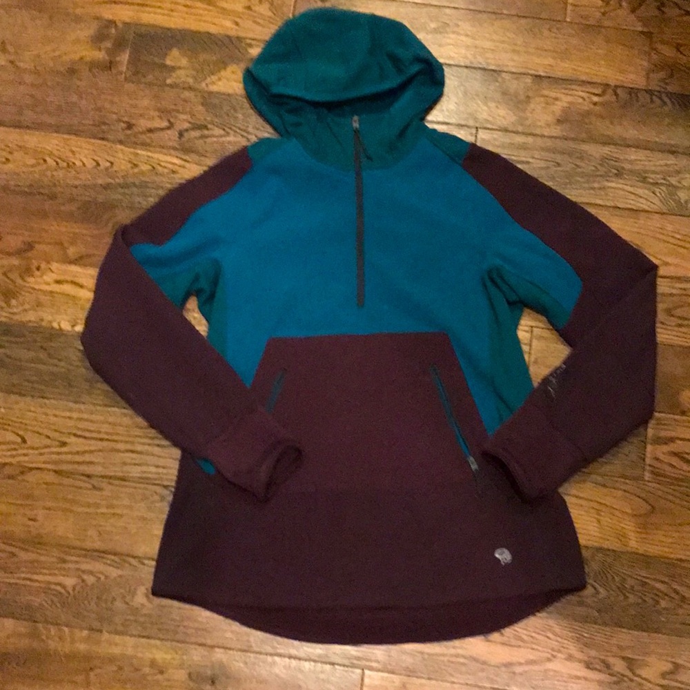 Mountain hardwear soft shell anorak hoodie. Size small